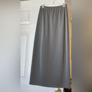 AGB Maxi Skirt. Size Small. Grey.